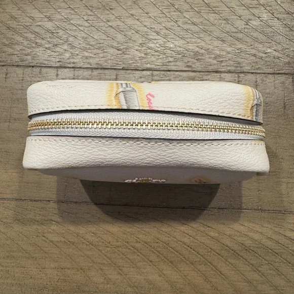 Coach Pouch 🩷 - Picture 2 of 7